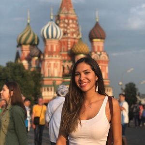 Meet your Posher, Manuela